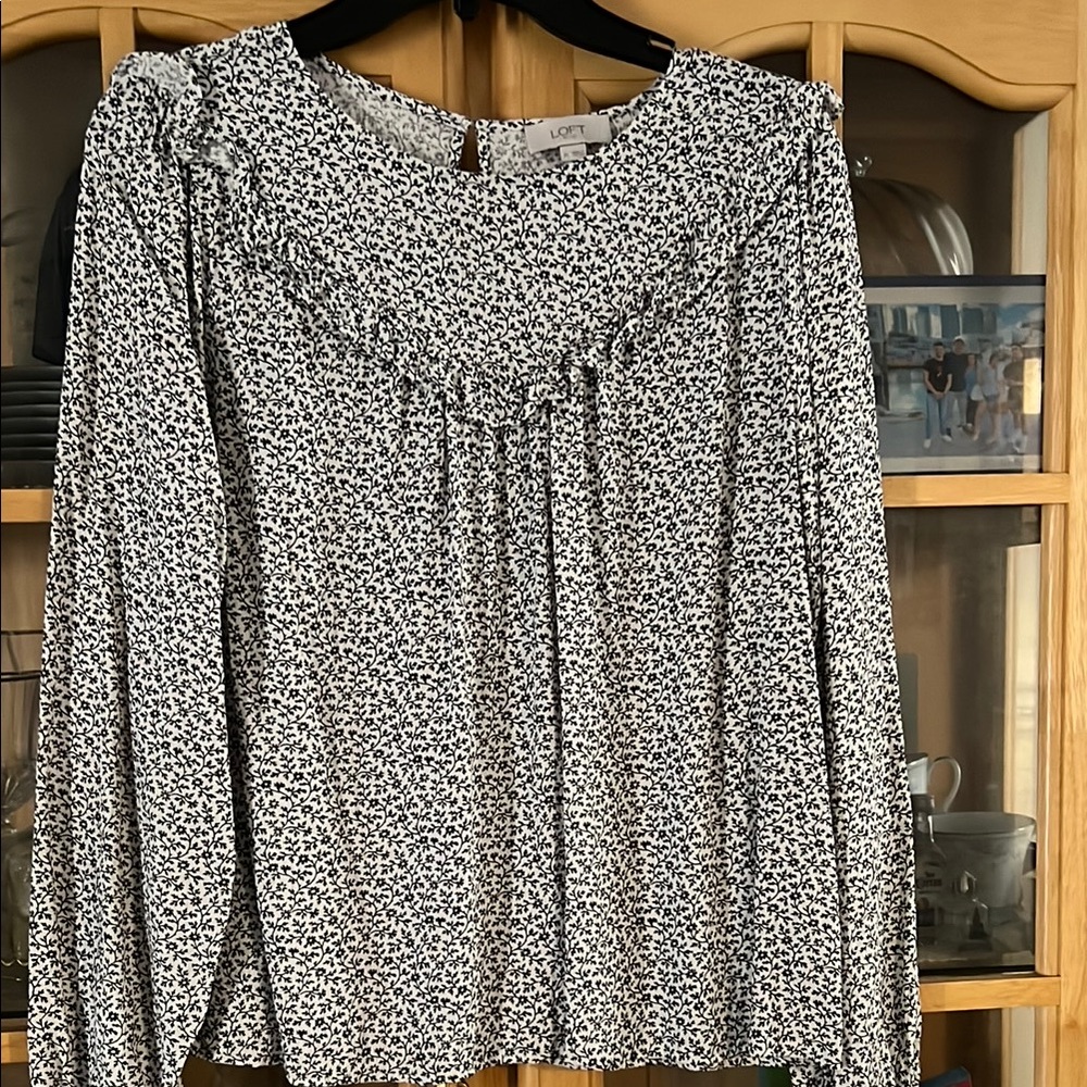 LOFT Black and White Ruffled Long Sleeve Blouse
